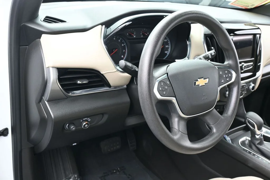 Used 2022 Summit White Chevrolet LS image 14