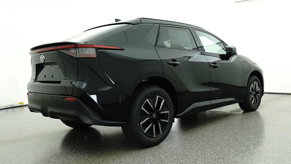 New 2026 Midnight Black Metallic Toyota XLE image 17