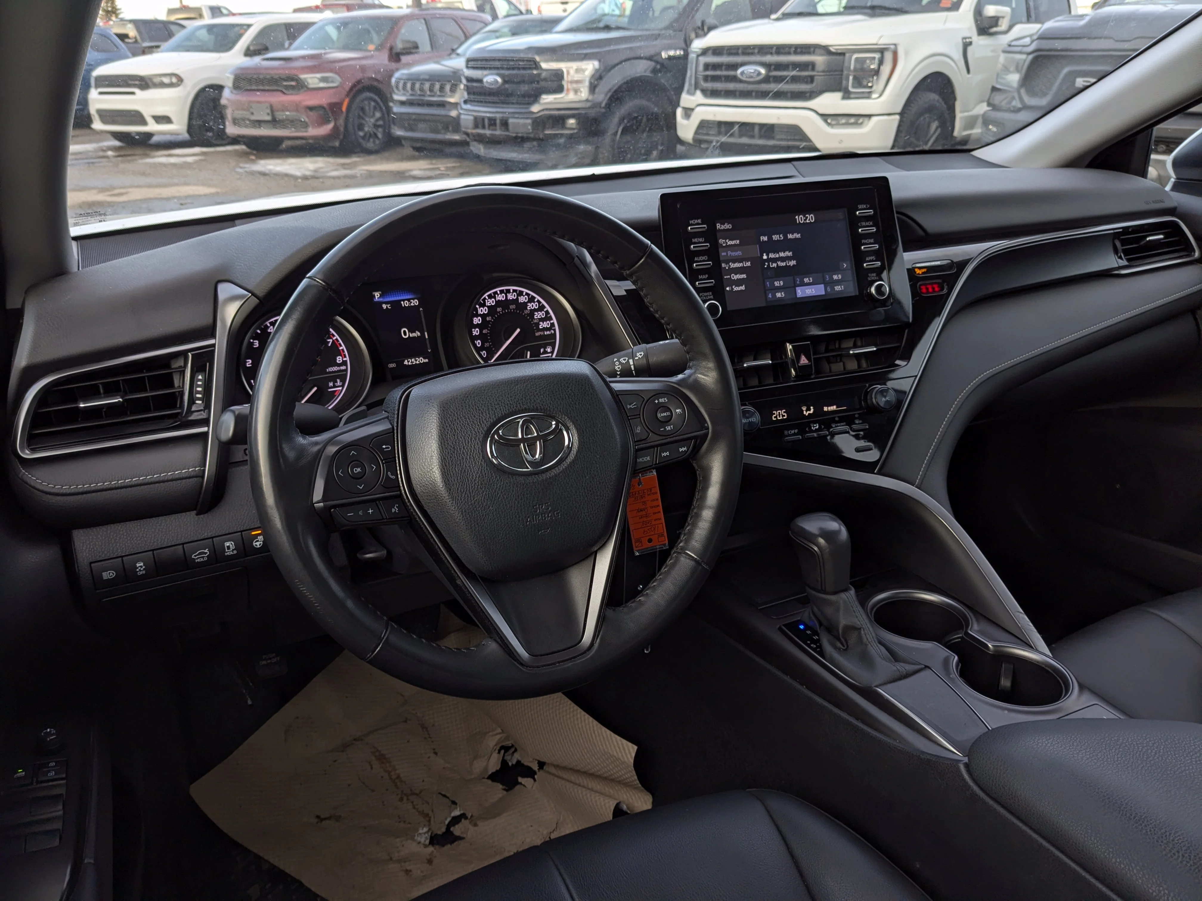Used 2024 White Toyota SE - Toyota Safety Sense - Heated Seats & More image 28