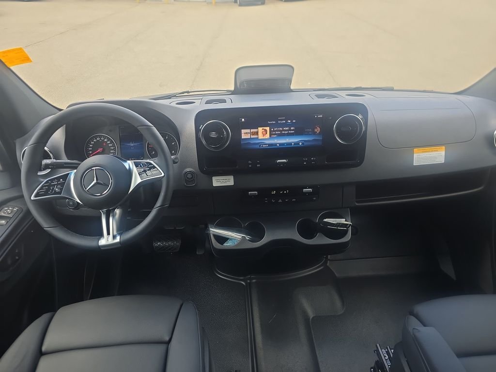 New 2026 Cavansite Blue Metallic Mercedes-Benz Cargo 170 WB image 12