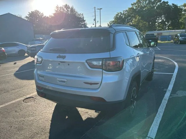 Used 2025 Silver Jeep Trailhawk image 5