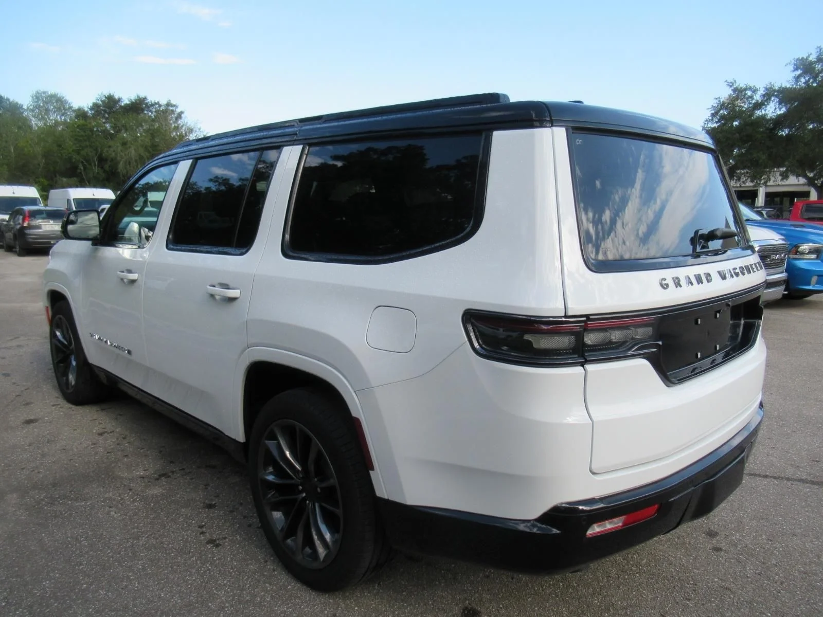 Used 2025 White Jeep Series III image 5