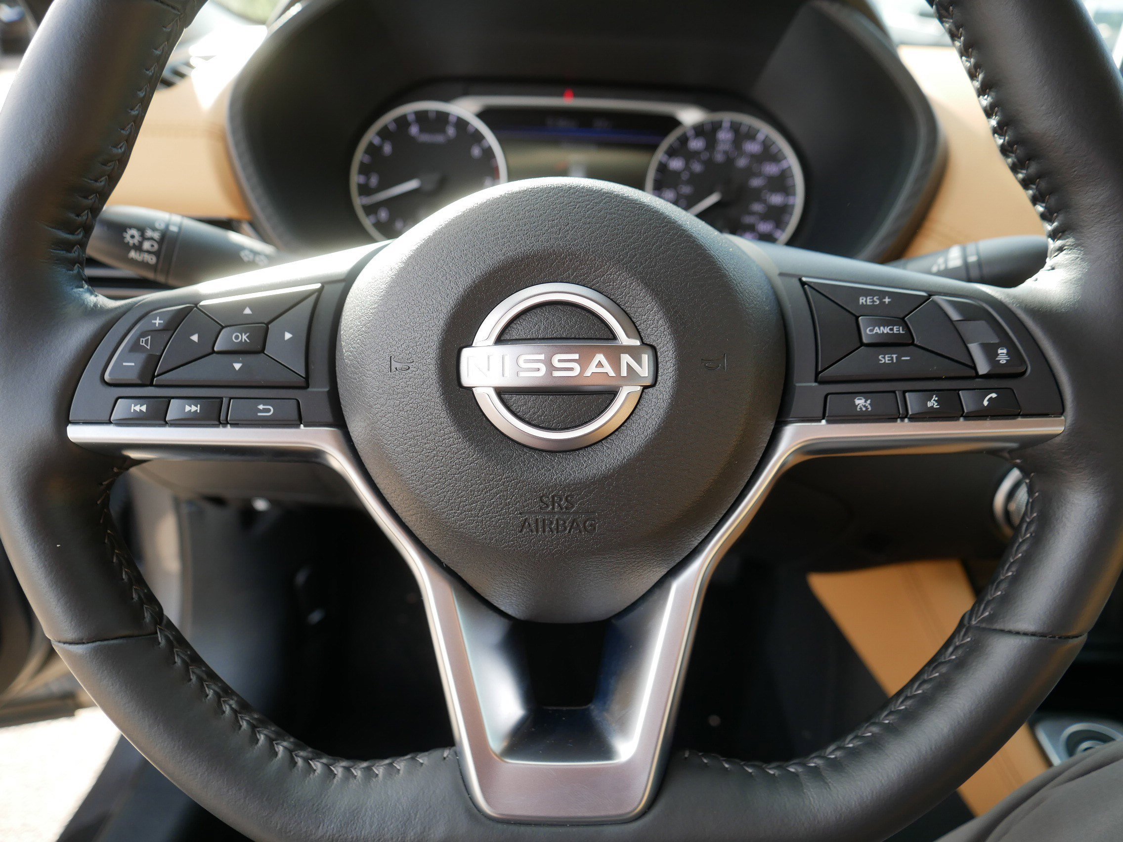 Certified Used 2025 Gun Metallic Nissan SV image 25