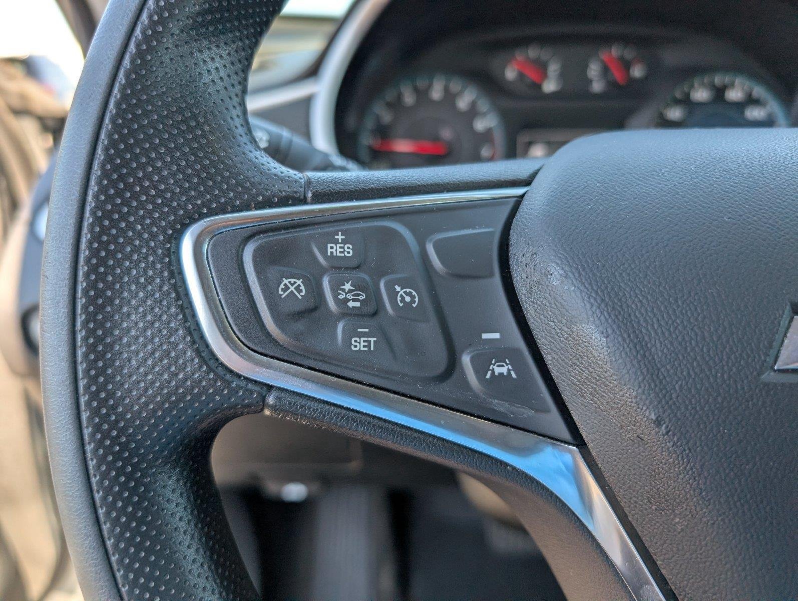 Used 2023 STERLING GRAY METALLIC Chevrolet LT image 27