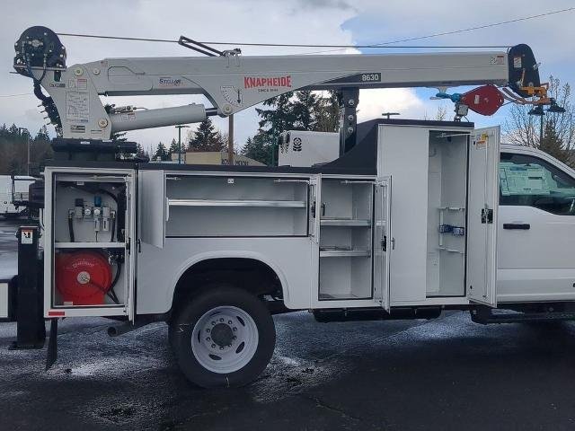 2024 Ford F-550 Super Duty Chassis Cab XL - Photo 27