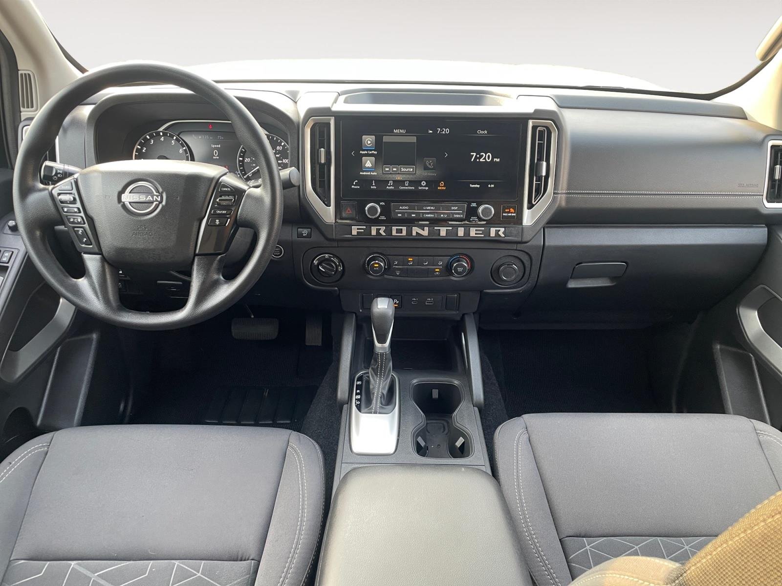 Used 2025 Glacier White Nissan SV image 10