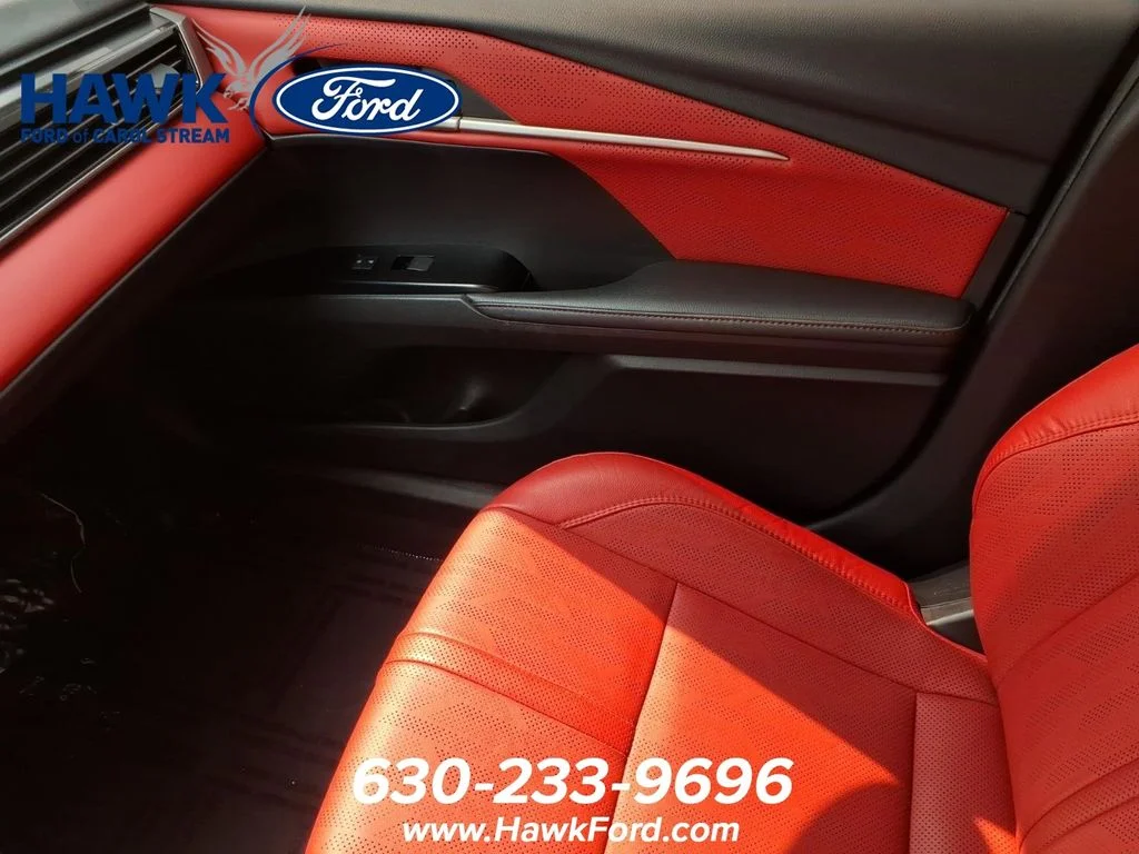Used 2025  Toyota XSE image 28