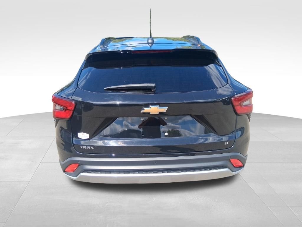 Used 2025 Black Chevrolet LT image 7