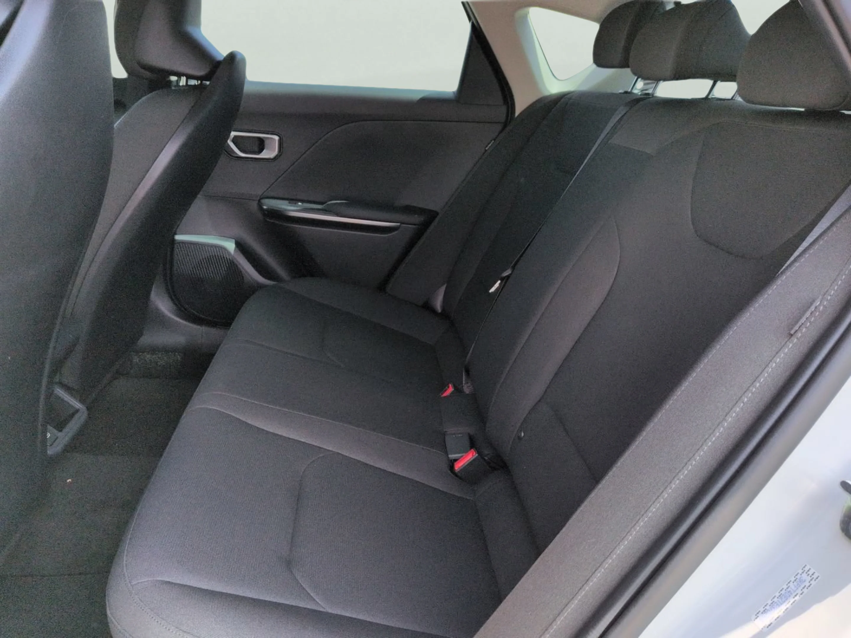 New 2026 Snow White Pearl Kia LXS image 43