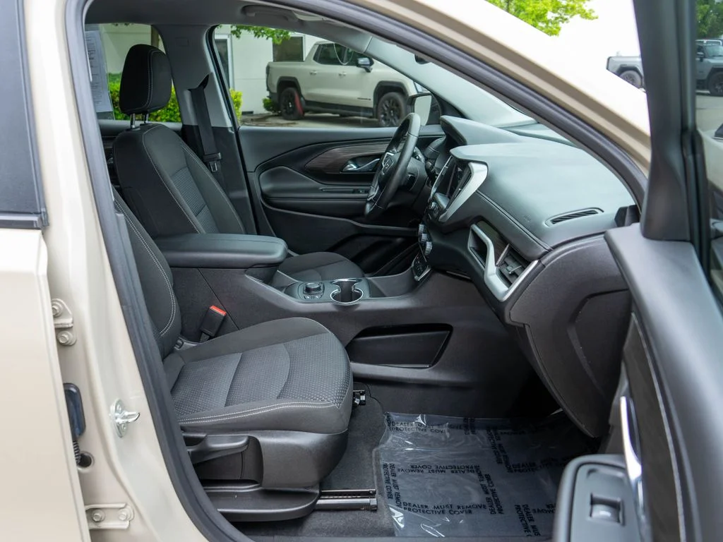Used 2023 Beige GMC SLE image 10