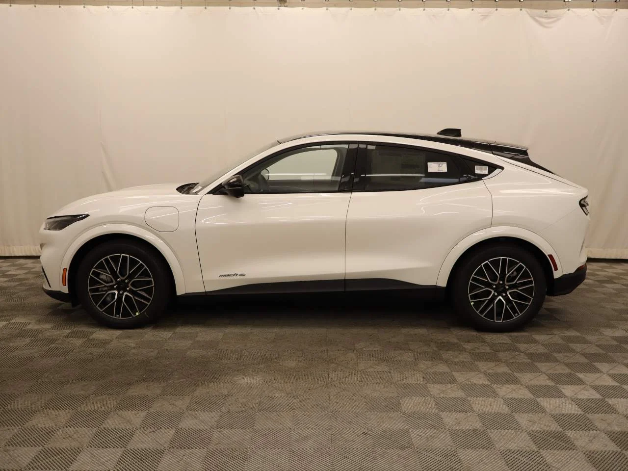 New 2026 Star White Metallic Tri-coat Ford Premium image 2