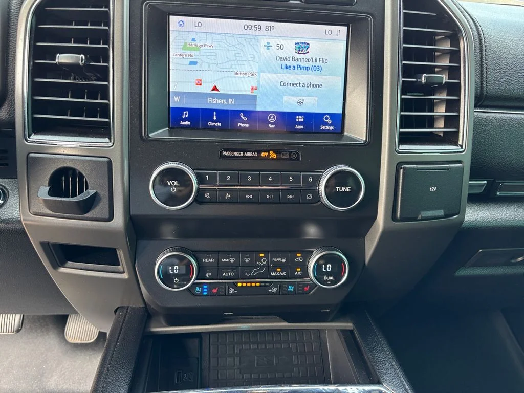Used 2020 Black Ford XLT image 12