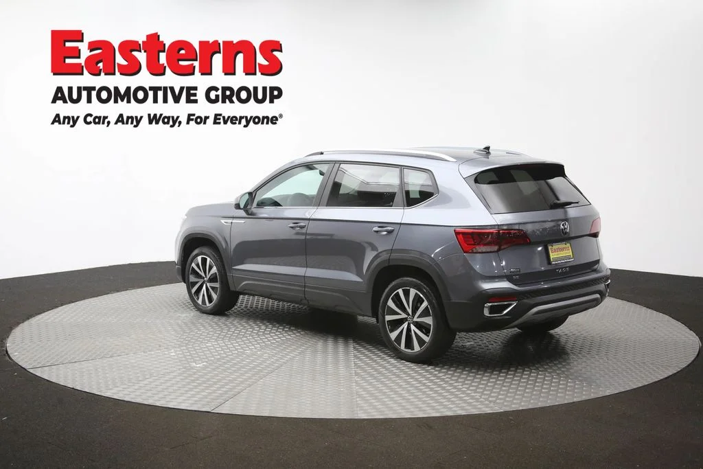 Used 2022 Gray Volkswagen 1.5T SE image 61