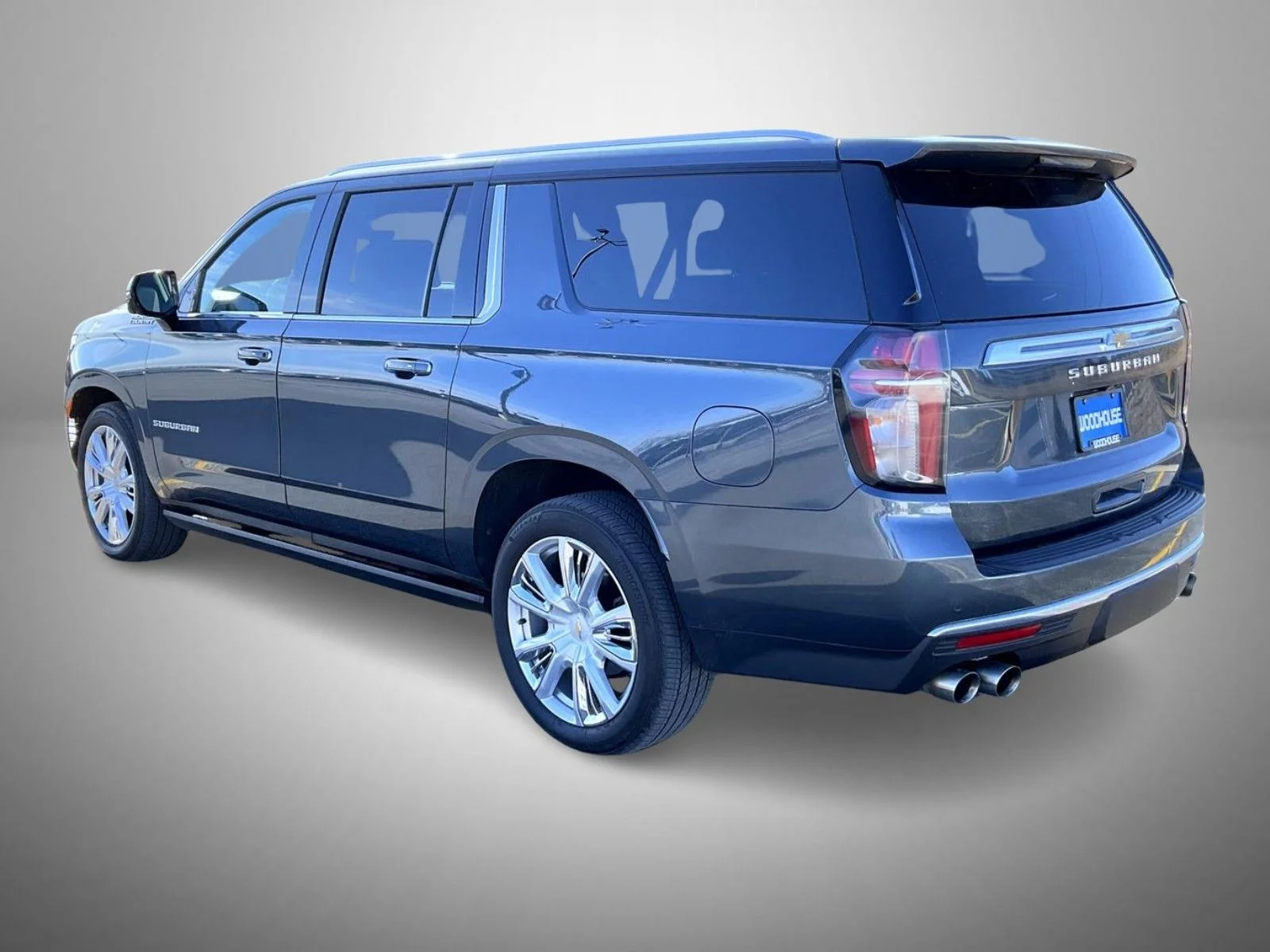 Used 2021 Gray Chevrolet High Country image 7