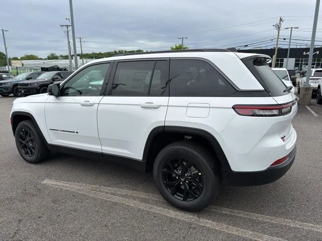 New 2026 White Jeep Altitude image 5