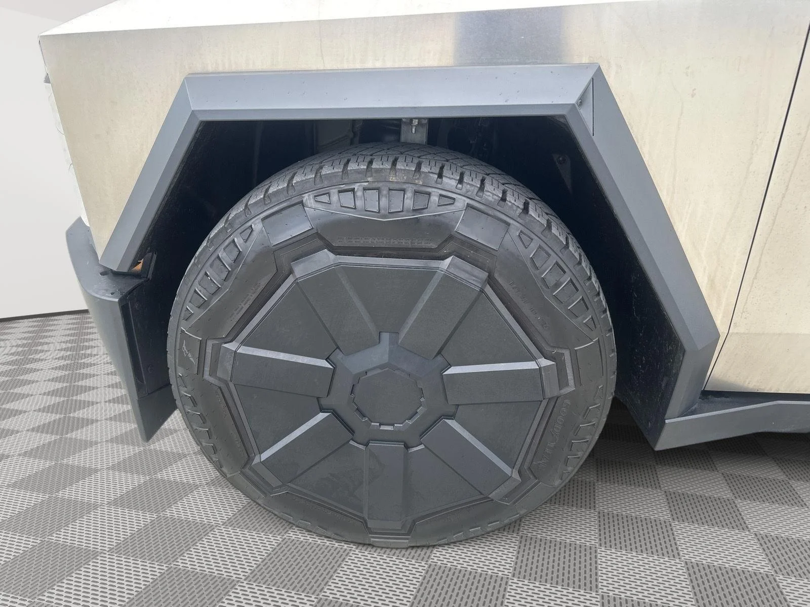 Used 2024 Stainless Steel Tesla Foundation Series image 24