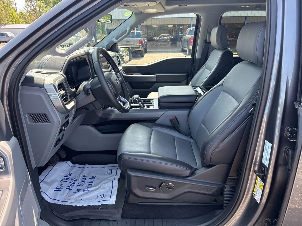 Used 2025 Gray Ford Lariat image 4