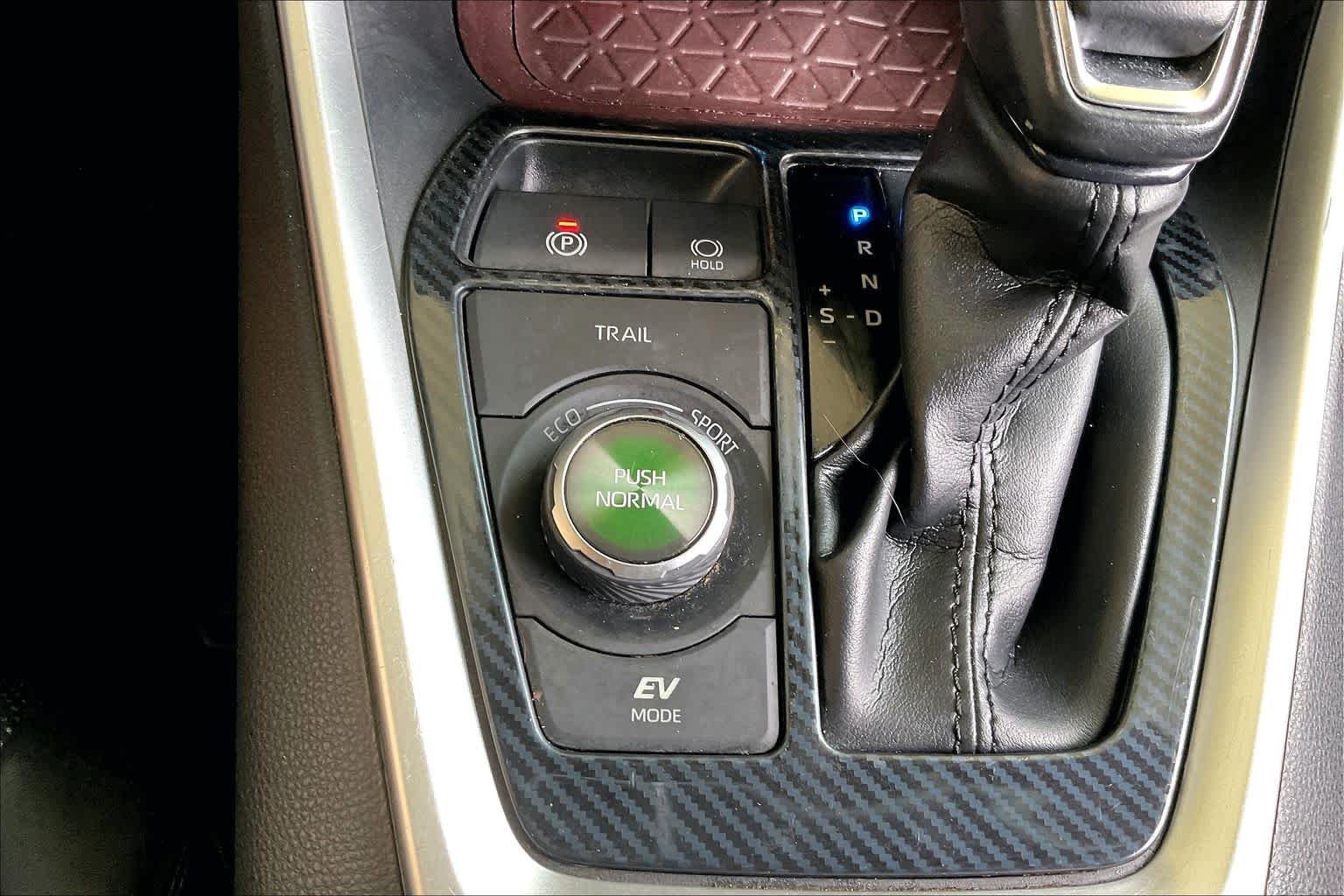 Used 2020 Magnetic Gray Metallic Toyota Hybrid Limited image 34