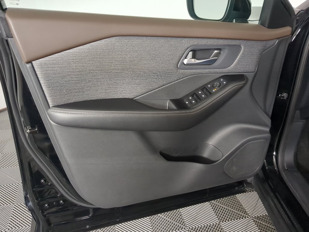 Certified Used 2023 SUPER BLACK Nissan SV image 13