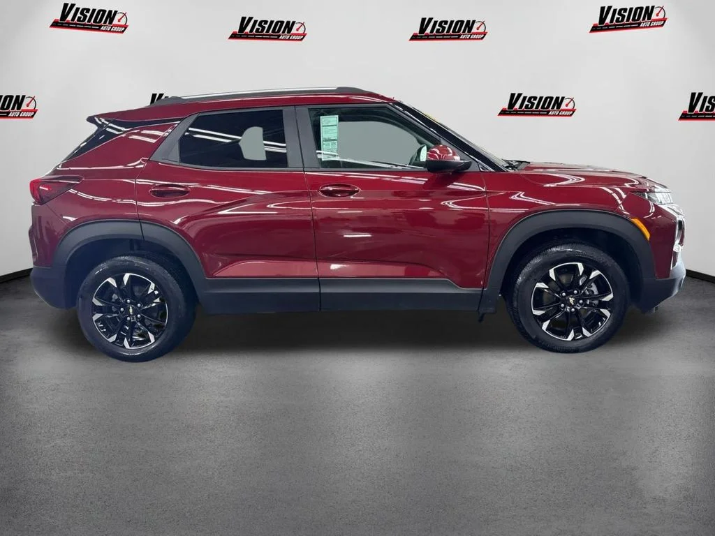 Used 2023 Red Chevrolet LT image 4