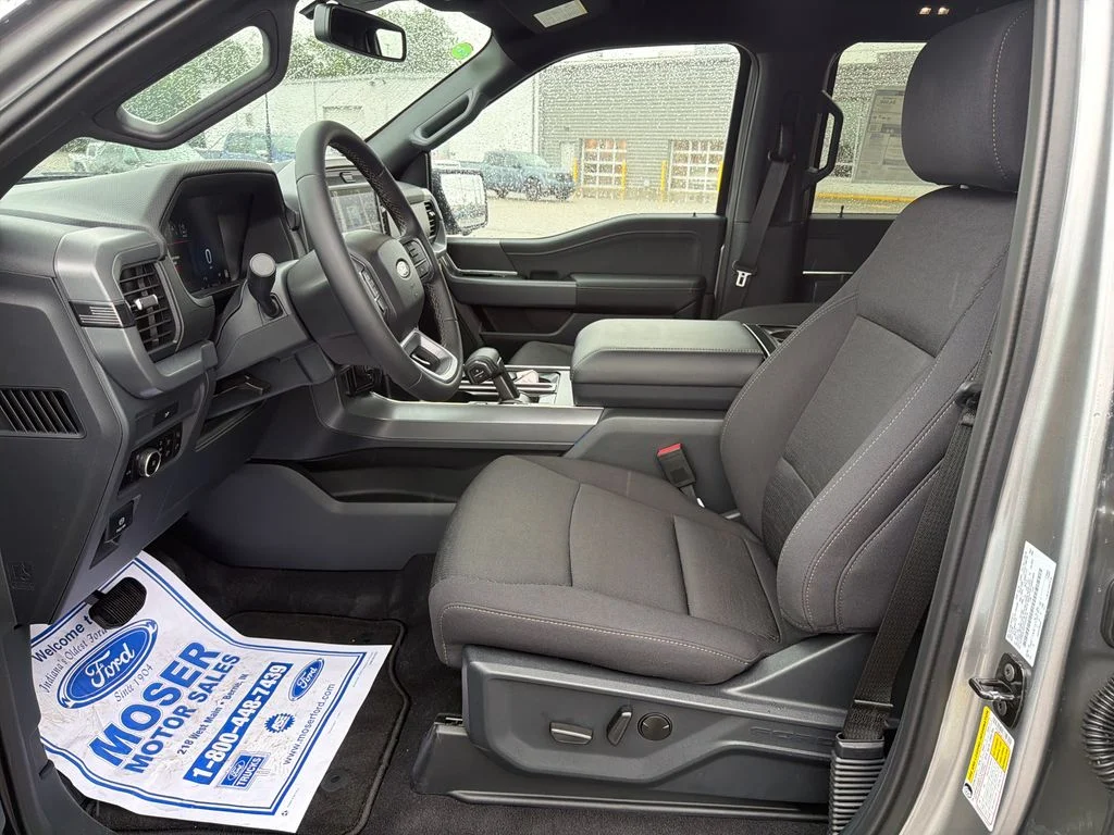 New 2026 Iconic Silver Metallic Ford XLT image 19