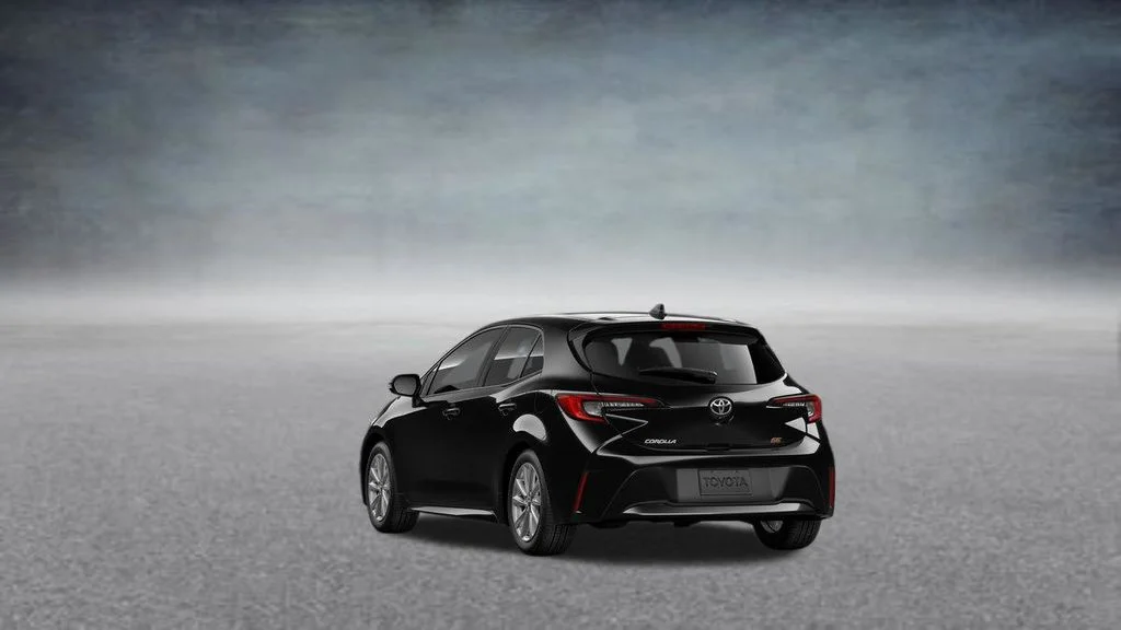 2026 Toyota Corolla Hatchback SE - Photo 9