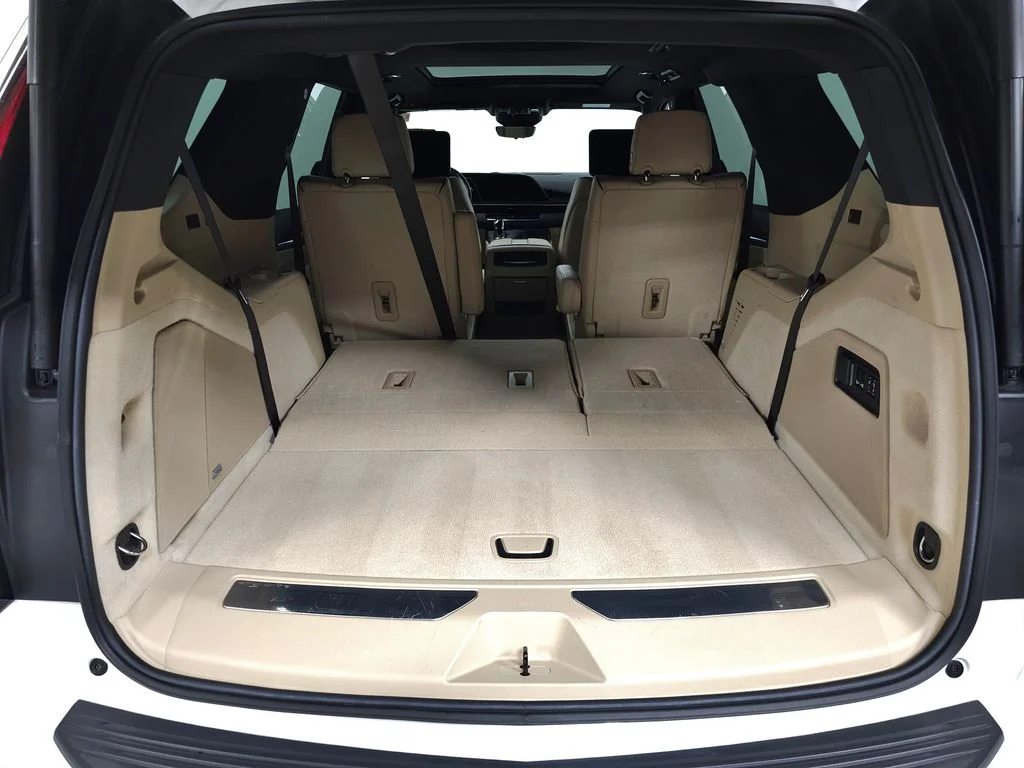 Used 2024 White Cadillac Premium Luxury image 5