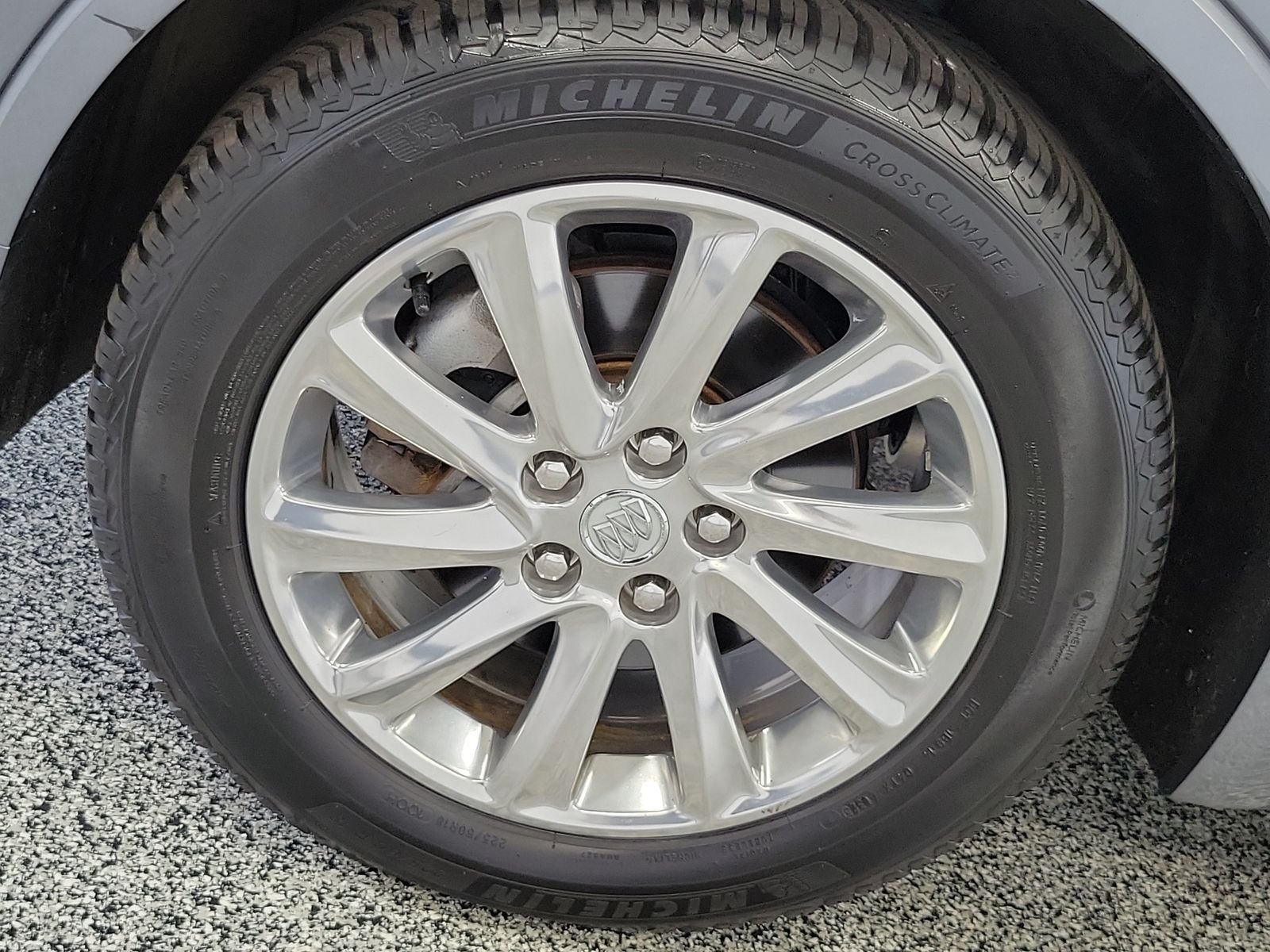 Used 2020 Gray Buick Essence image 5