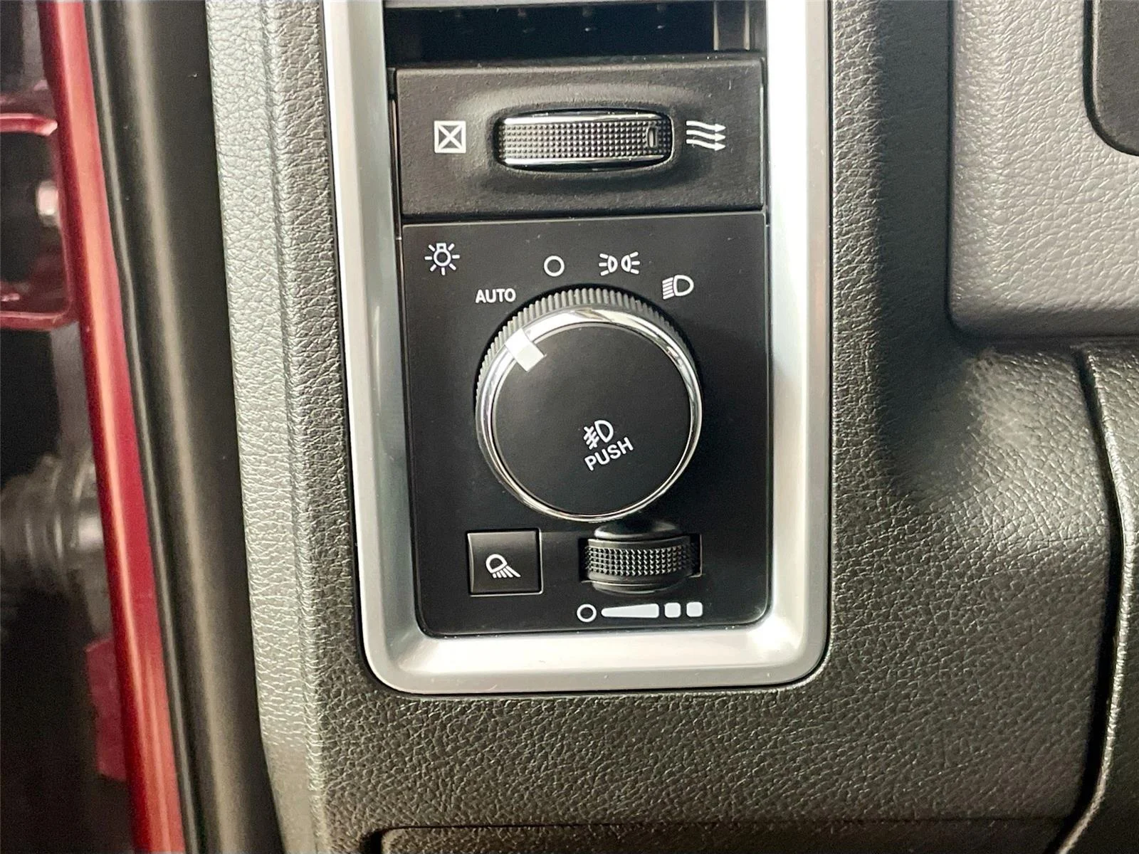 Used 2019 Delmonico Red Pearlcoat Ram Big Horn image 14