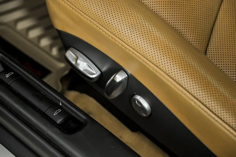Used 2009 Speed Yellow Porsche Carrera 4S image 19