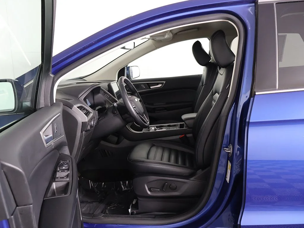 Used 2024 Blue Ford SEL image 25