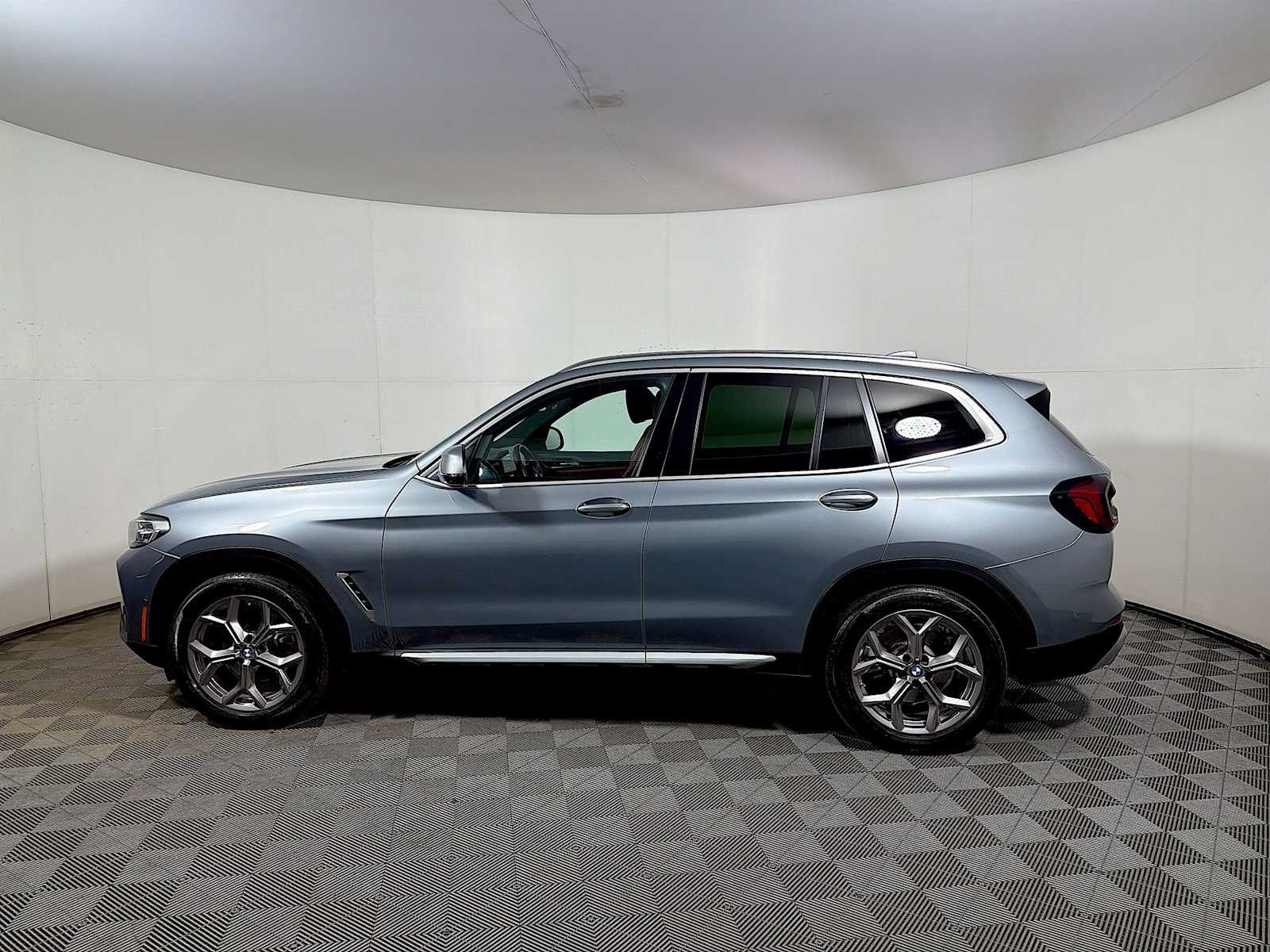 Certified Used 2024 Skyscraper Grey Metallic BMW xDrive30i image 4