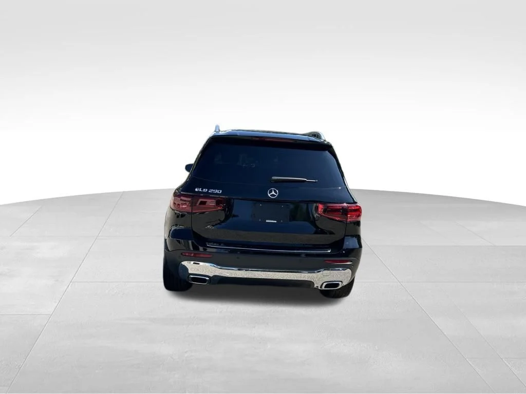 Used 2025 Black Mercedes-Benz GLB 250 image 4