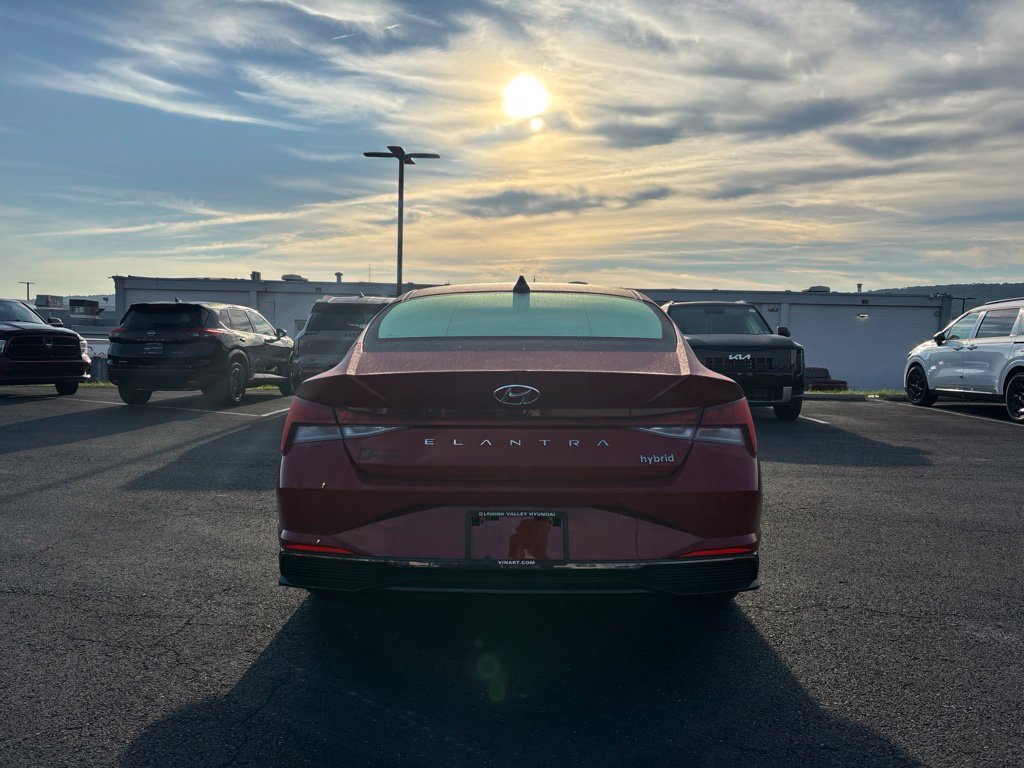 Used 2023 Red Hyundai Limited image 4