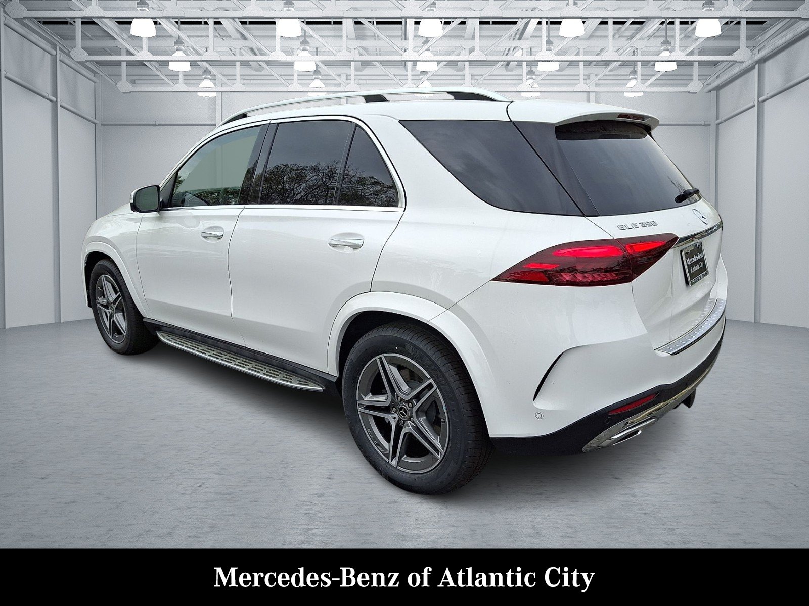 New 2026 Polar White Mercedes-Benz GLE 350 image 3