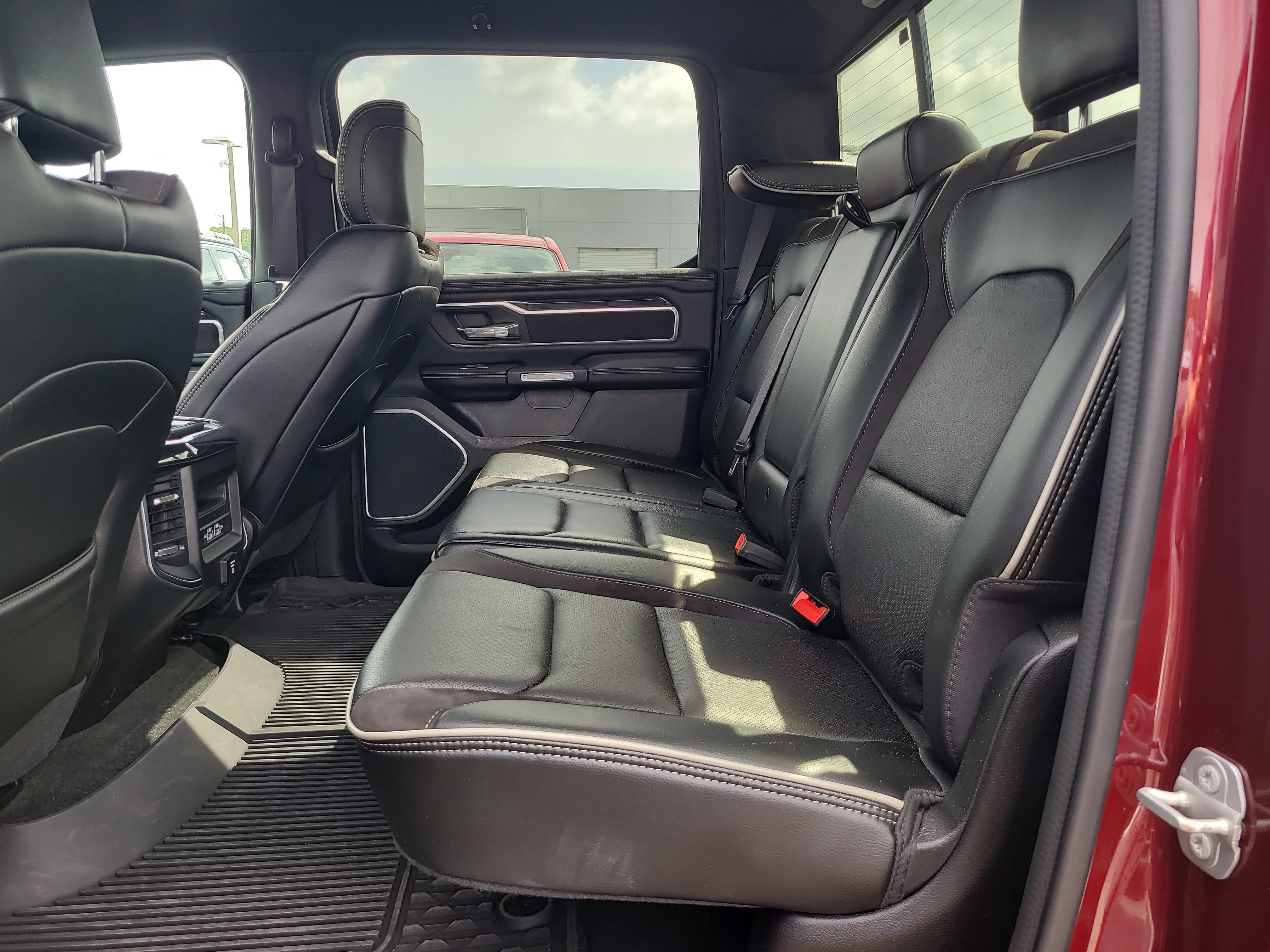 Used 2022 Delmonico Red Pearlcoat Ram Laramie image 12