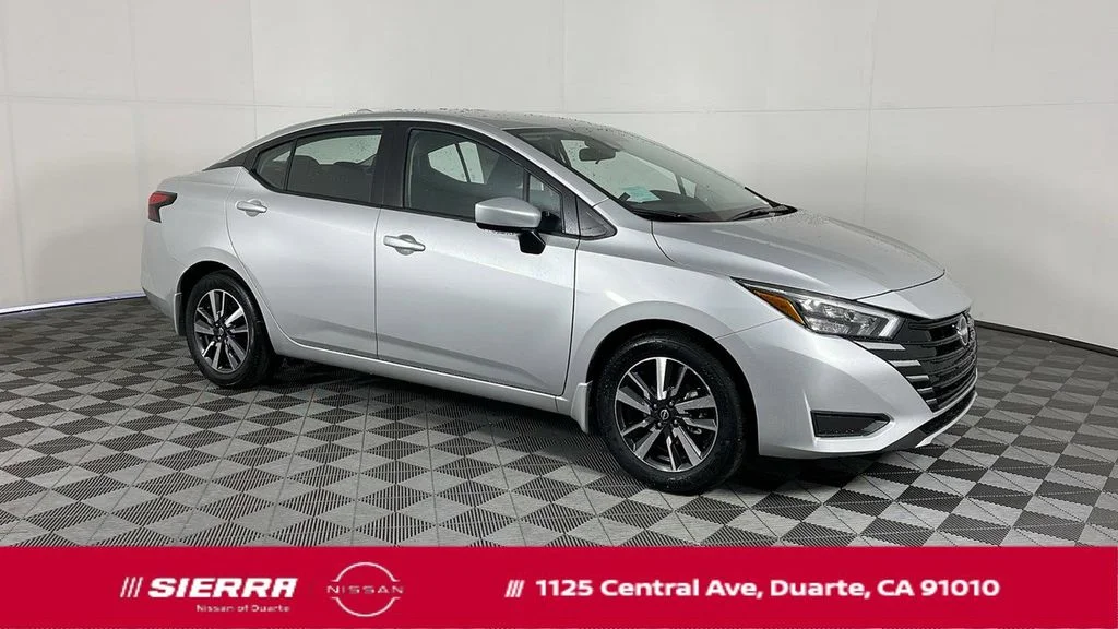 Used 2025 Silver Nissan 1.6 SV image 1