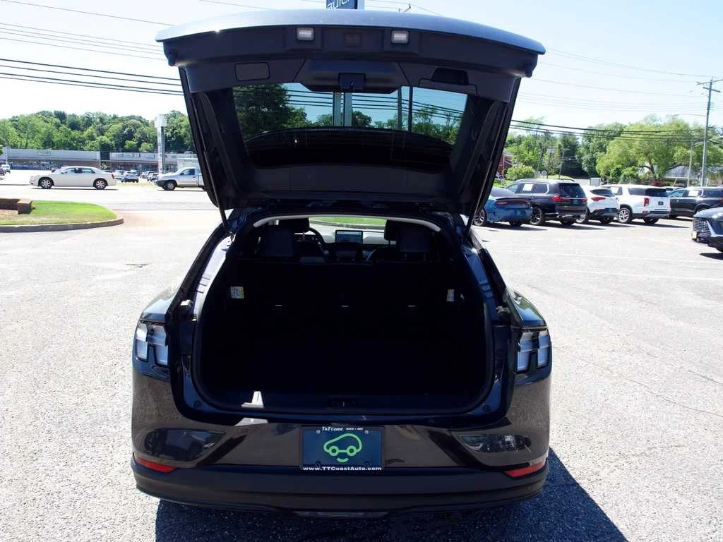 Used 2021 Gray Ford Select image 15