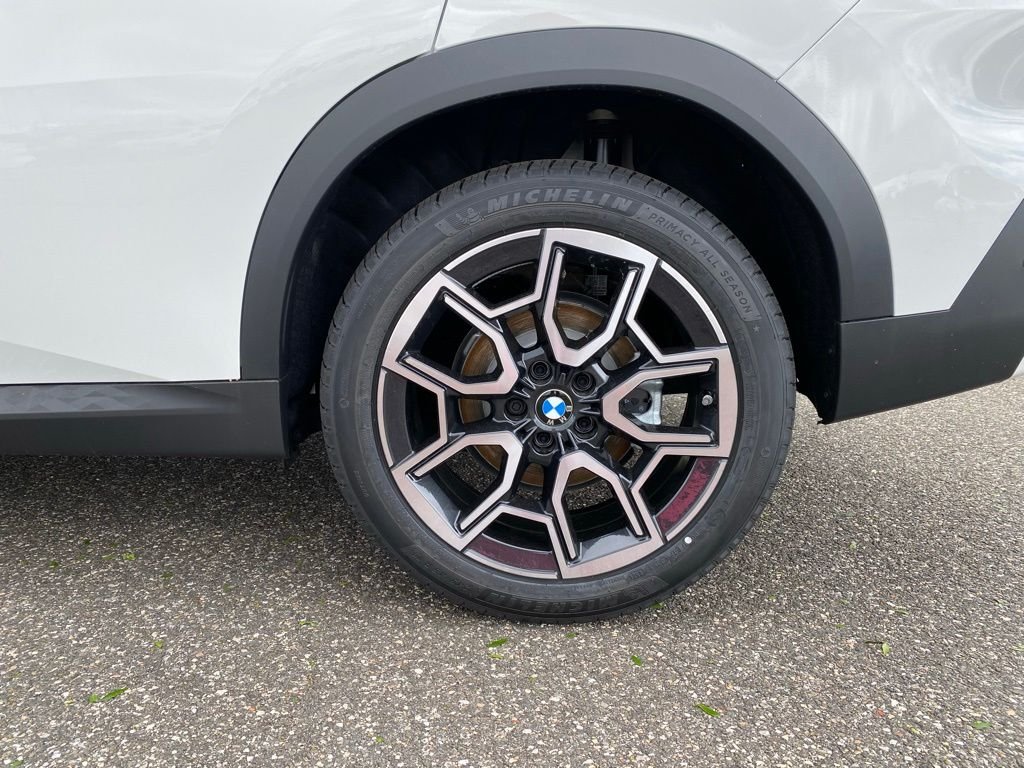 New 2026 Alpine White BMW xDrive28i image 5