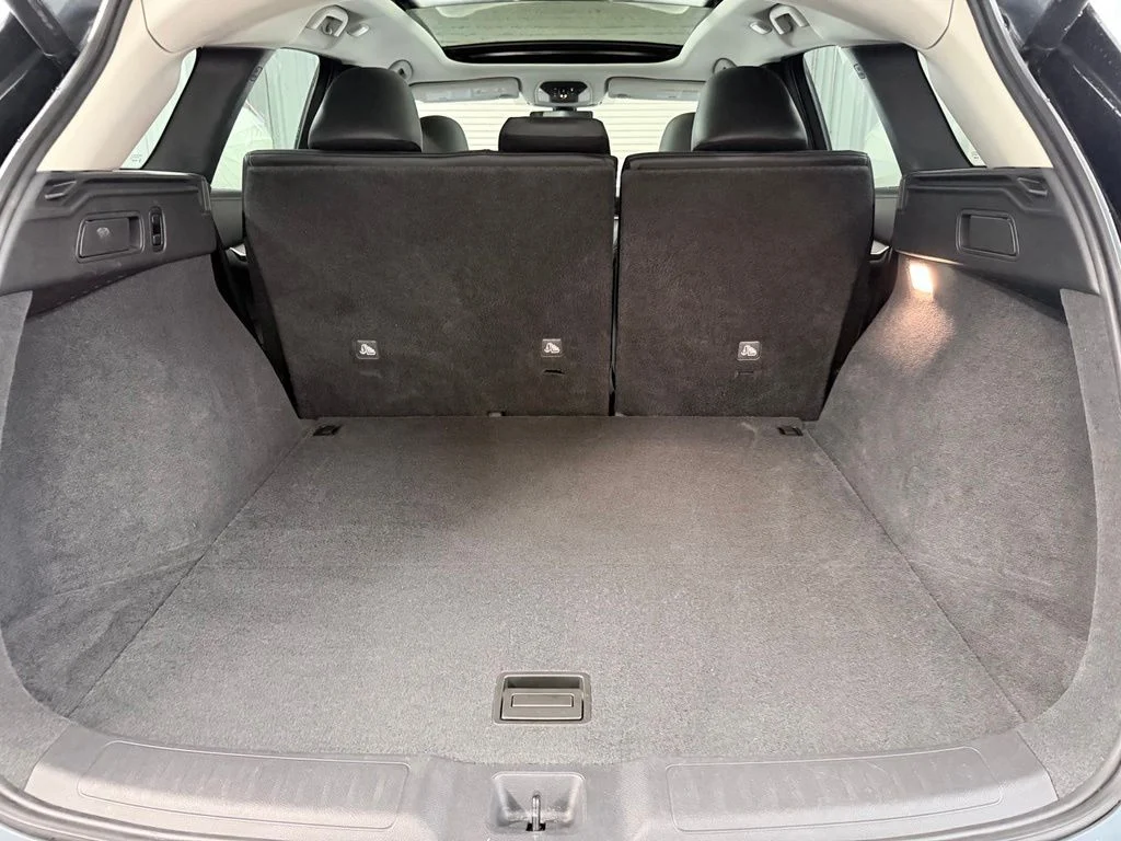 Certified Used 2023 Gray INFINITI LUXE image 32