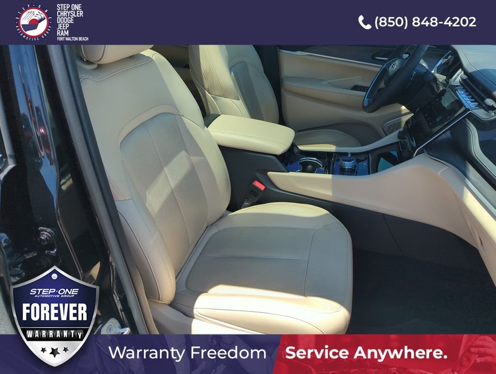 Used 2022 Black Jeep 4xe image 38
