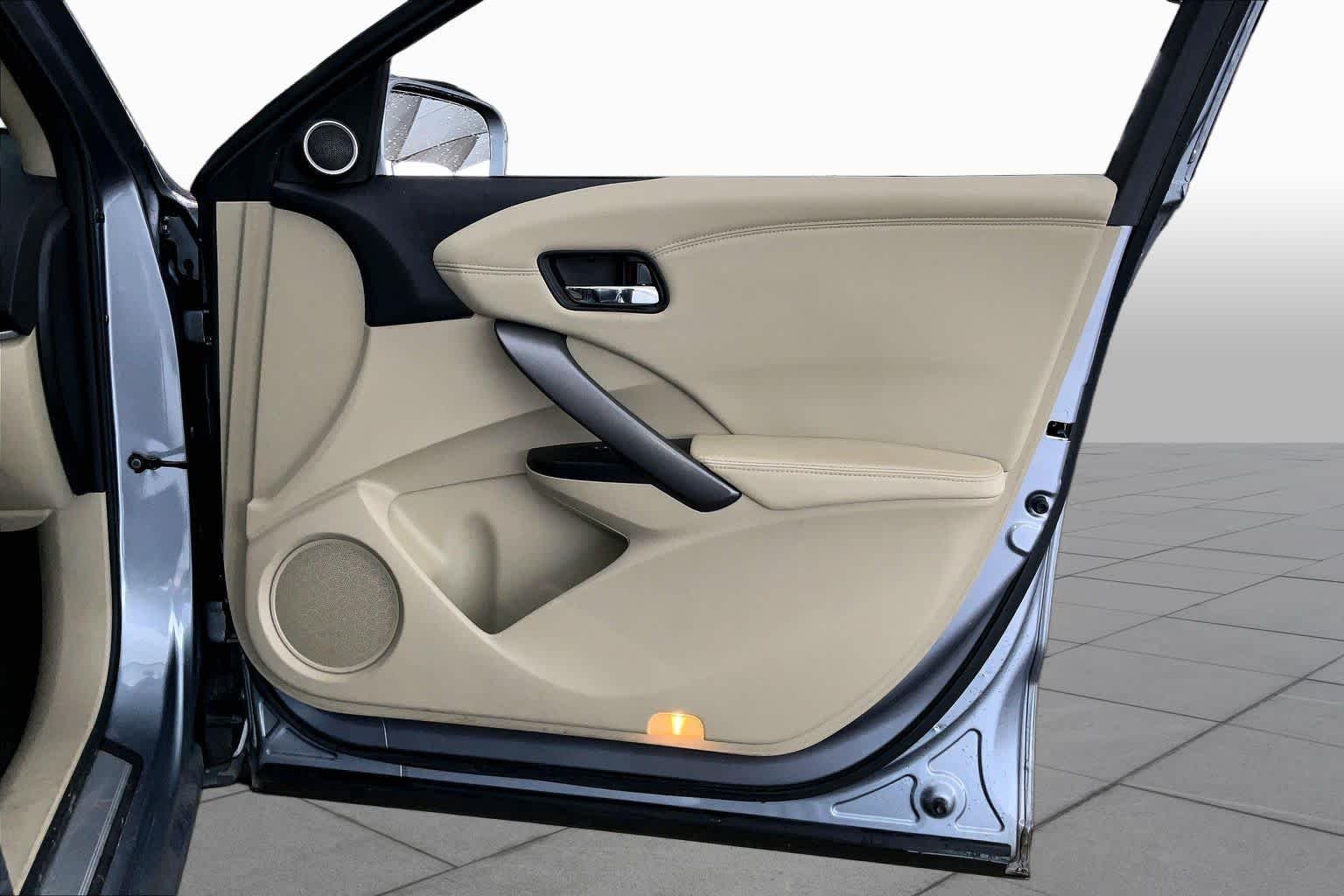 Used 2013 Forged Silver Metallic Acura Tech Pkg image 24