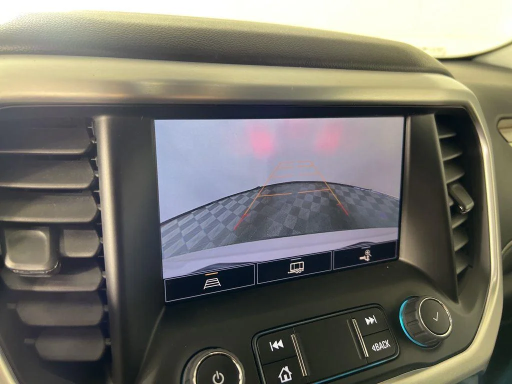 Used 2023 Summit White GMC SLE image 18