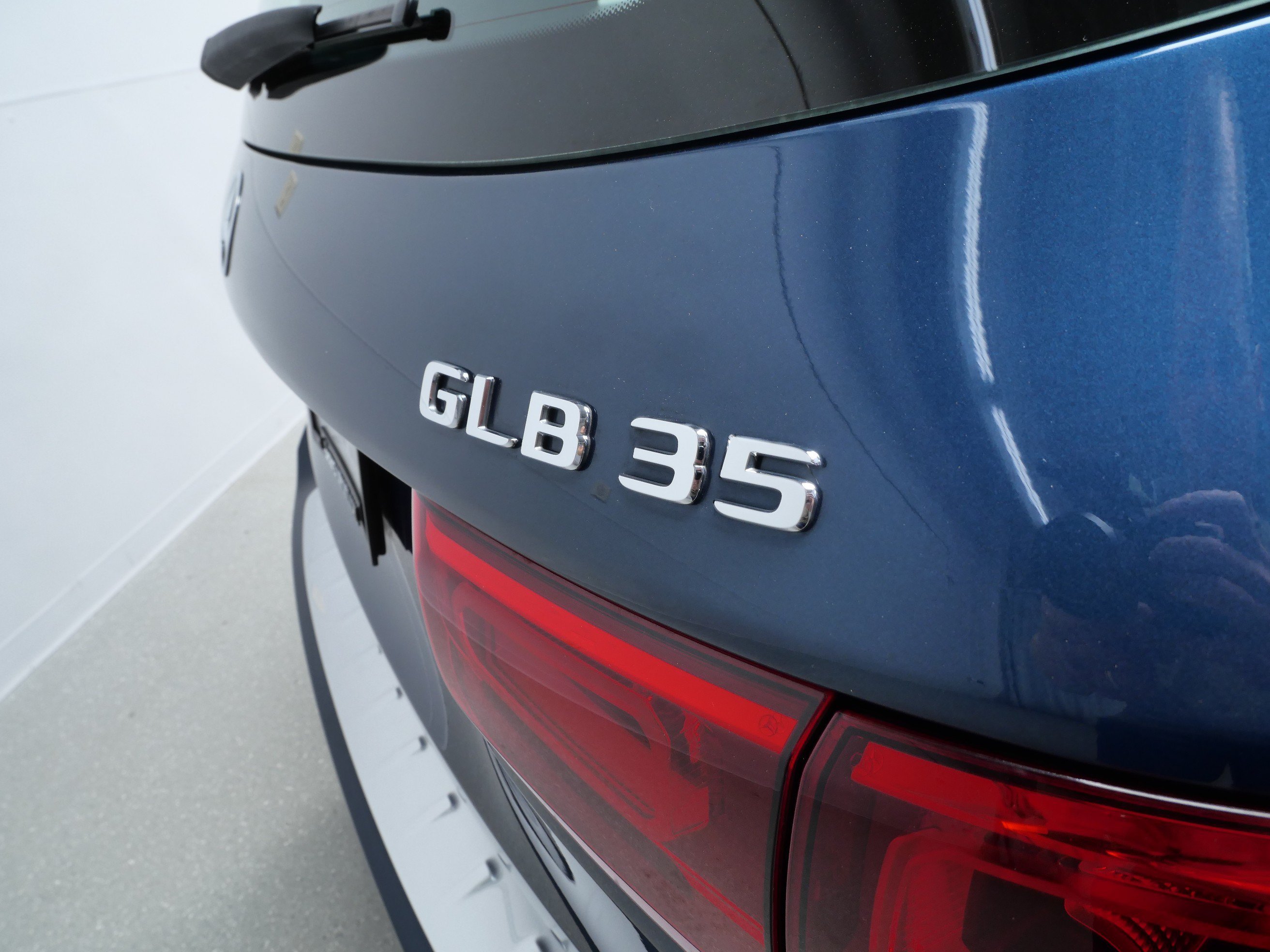 Used 2022 Denim Blue Metallic Mercedes-Benz AMG® GLB 35 image 6