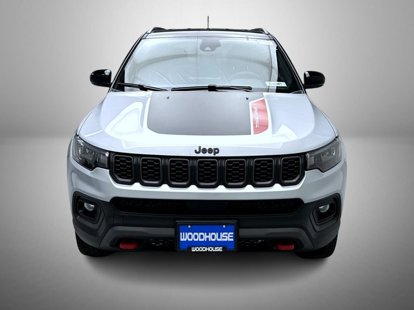 New 2026 Silver Zynith Metallic Clear-Coat Exterior Paint Jeep Trailhawk image 2