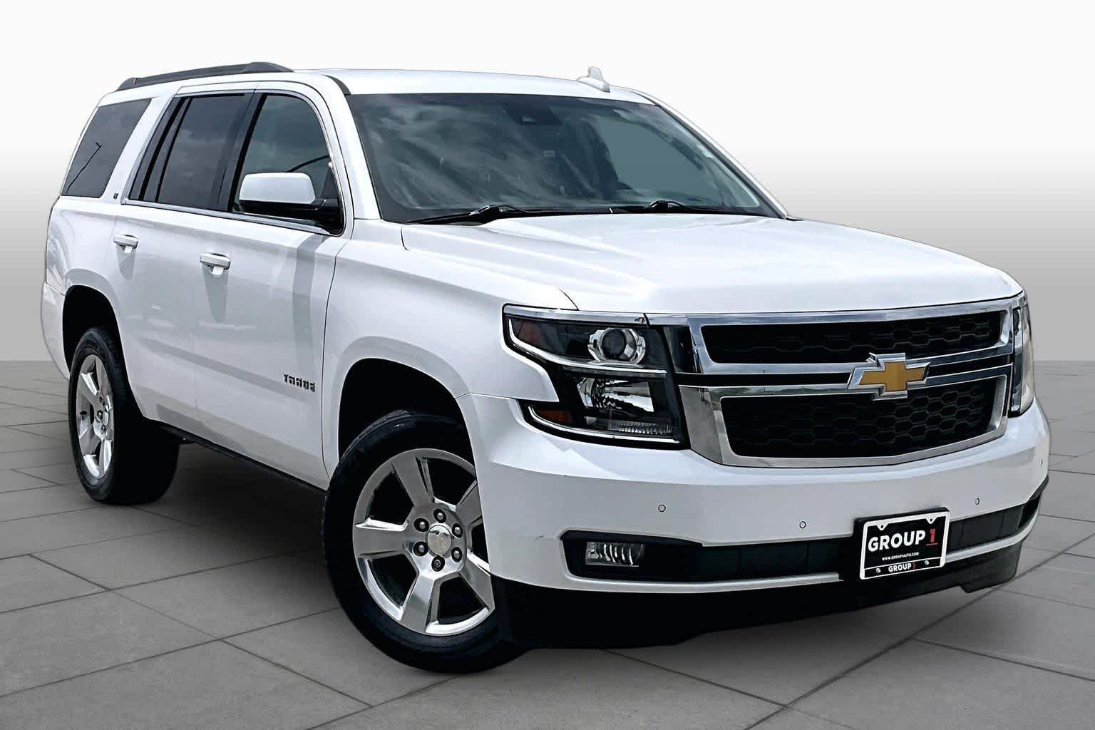 Used 2019 Iridescent Pearl Tricoat Chevrolet LT image 2