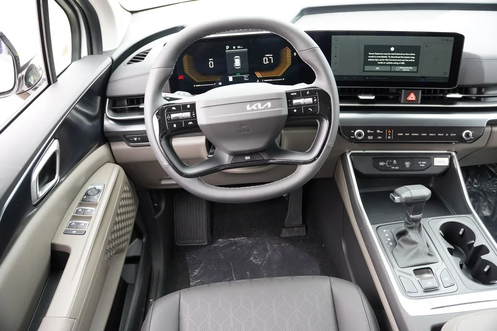 New 2027 Snow White Pearl Kia LXS image 14