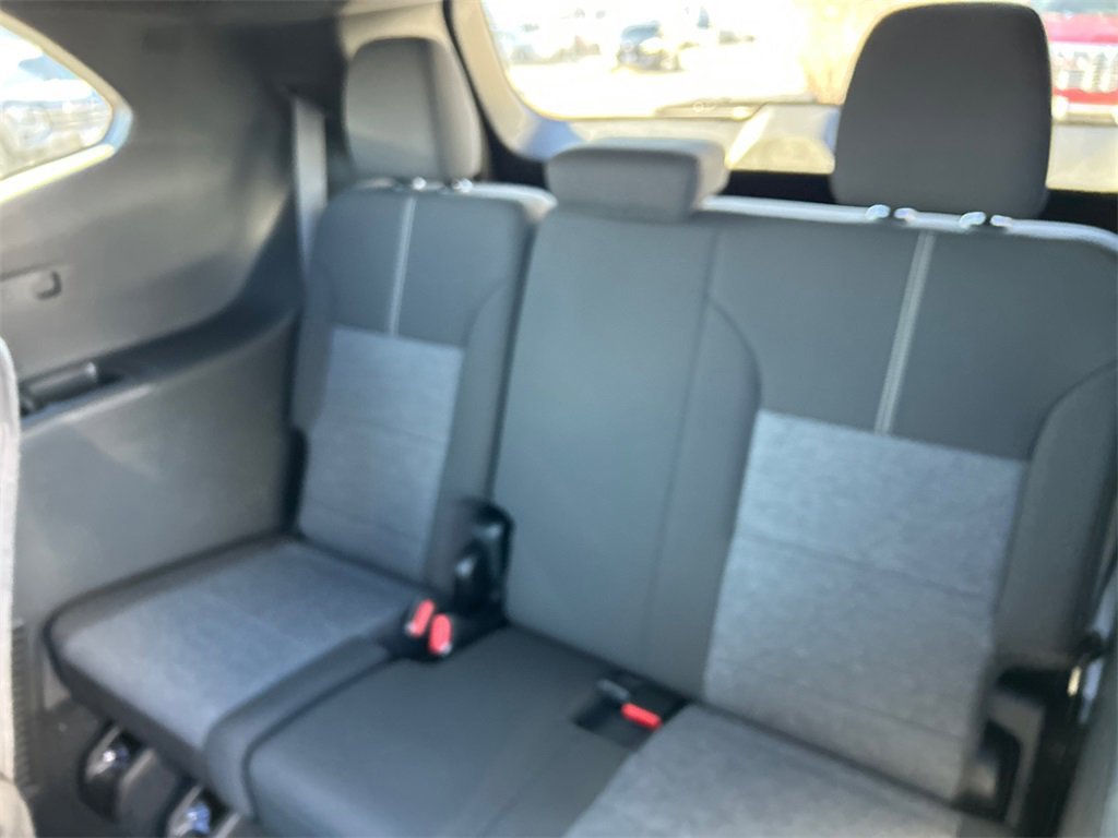 2026 GMC ACADIA - Image 33