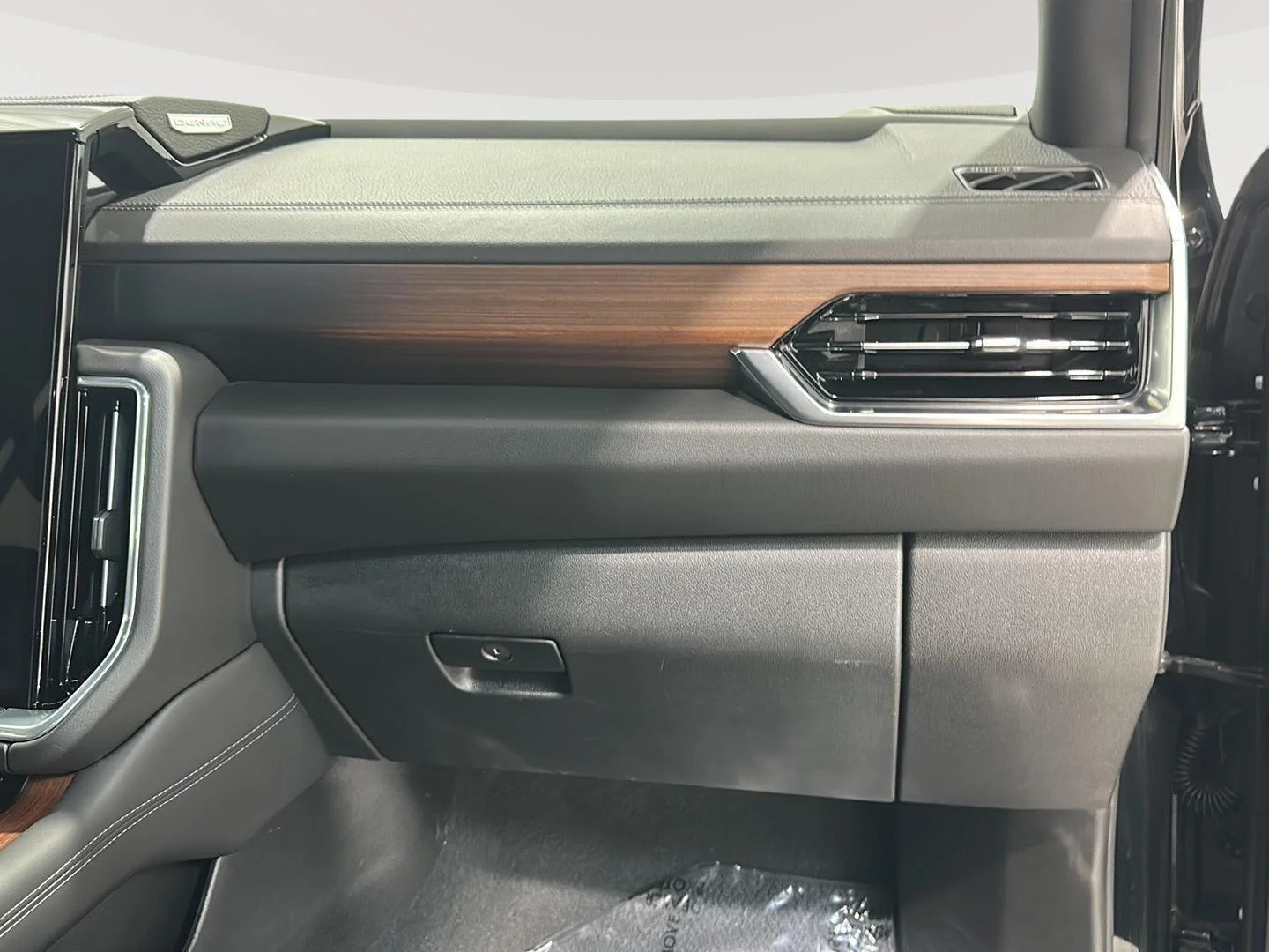 Used 2025 Onyx Black GMC Denali image 26