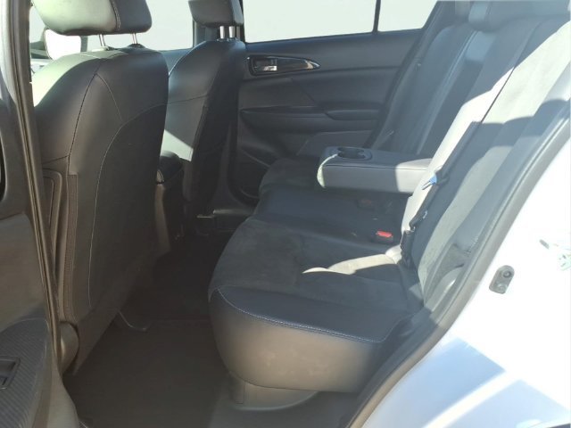 Used 2025  Mitsubishi SE image 18